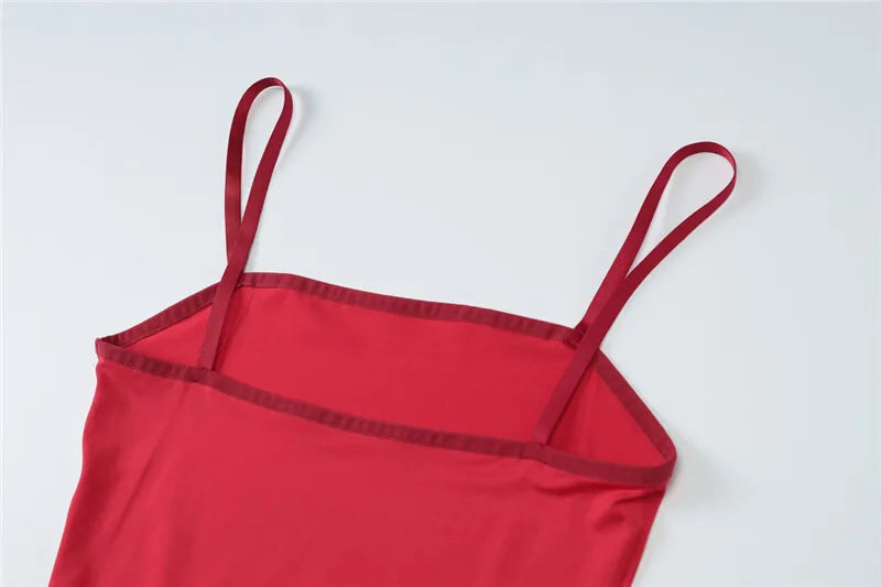 שמלת מיני צמודה בעיטור חגורה דקה - LOLI