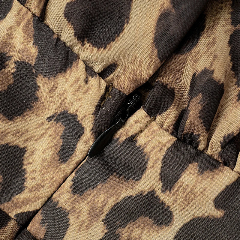 אוברול שיפון מנומר קצר בעיצוב שמלת מיני מחשוף V עמוק  - ג'יל