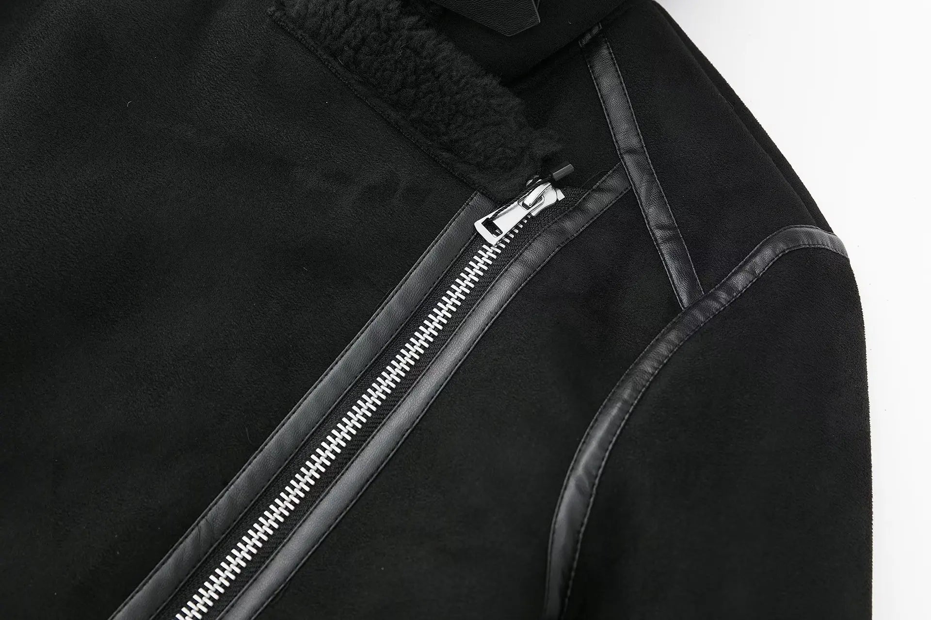 מעיל עור פרווה פנימית בעיצוב אוברסייז - קאיה