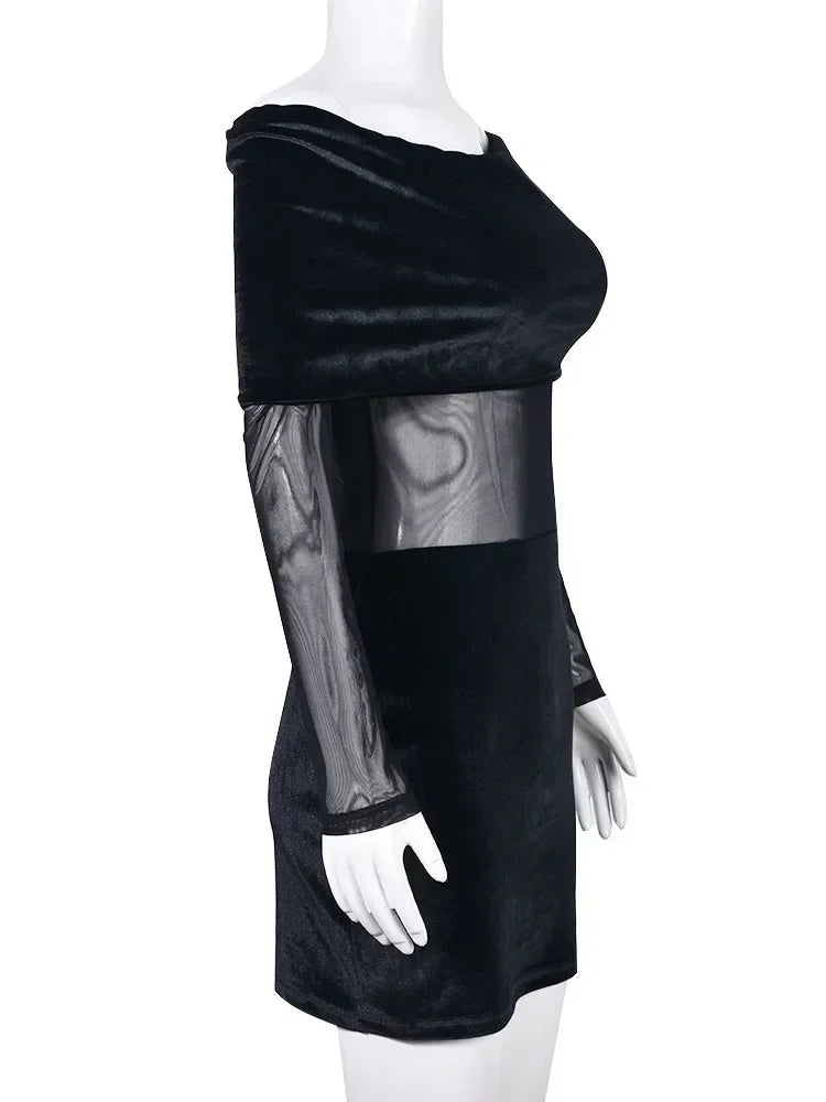 שמלת מיני קטיפה כתפיים חשופות בעיצוב רשת - שריאל