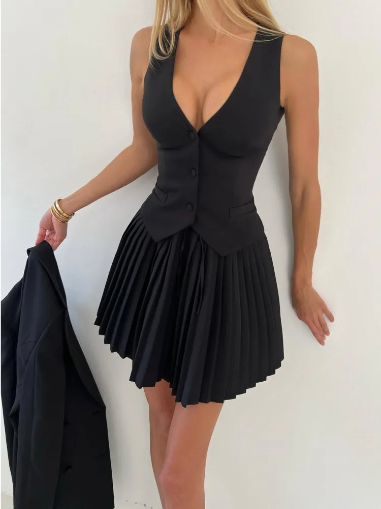 סט שני חלקים מחויט חצאית מיני קיפולים ווסט כפתורים - Jacqueline