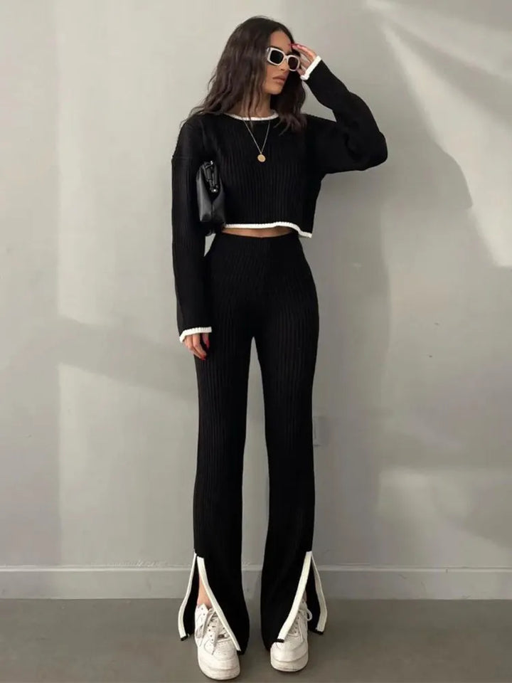Two-piece knit suit with pants and a shirt - Nora