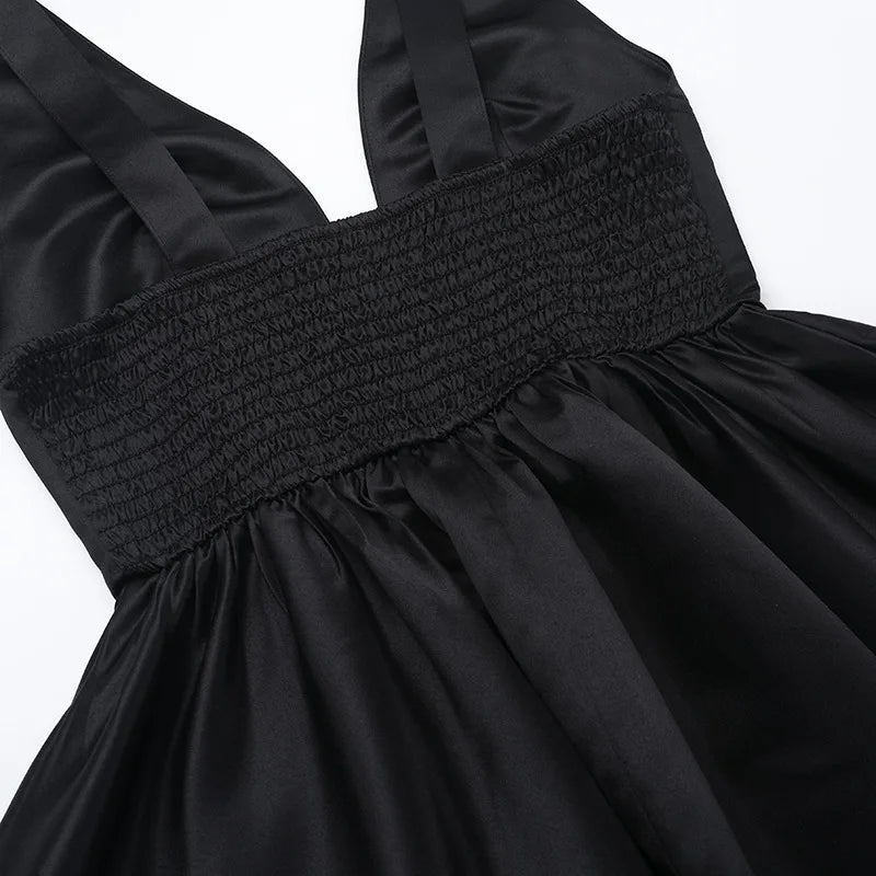 שמלת מיני סאטן צמודה במותן בגזרת A - Dulce