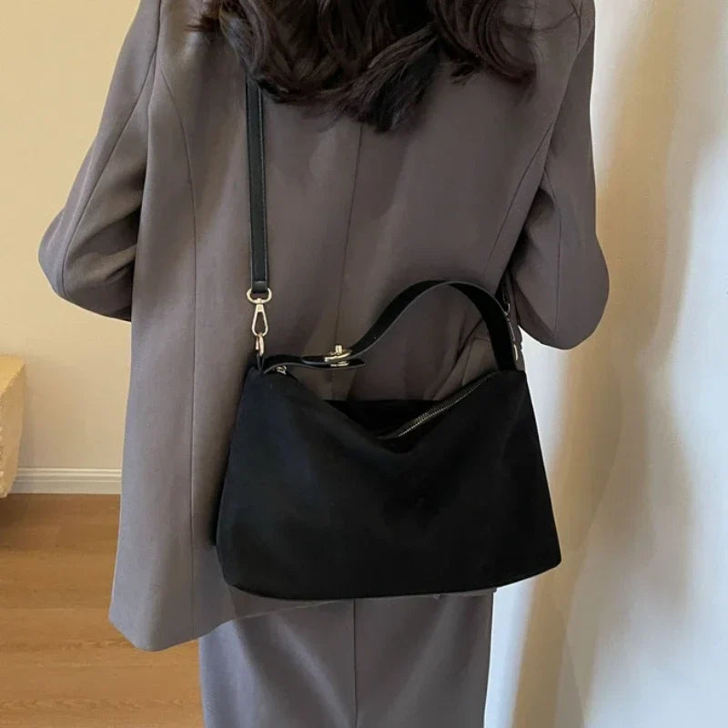 Suede bag with classic design