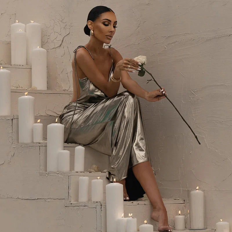 שמלת מקסי בגוון ברונזה מטאלי בעיצוב קשירה בכתפיות גב פתוח - ננסי