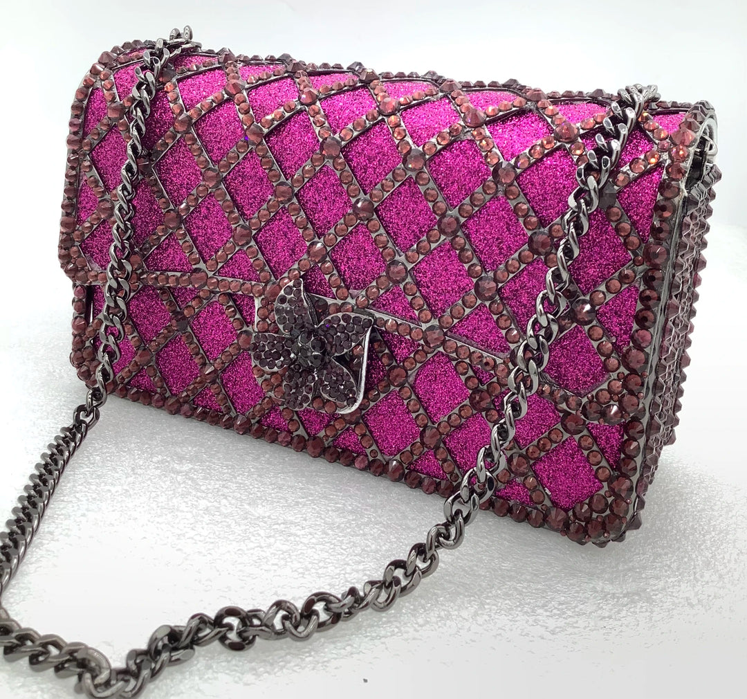 Sequin bag with diamond pattern and flower decoration