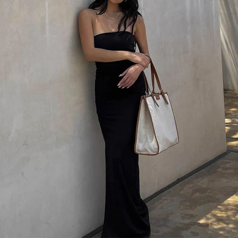 שמלת מקסי סטרפלס צמודה בגזרת בת ים - ילין