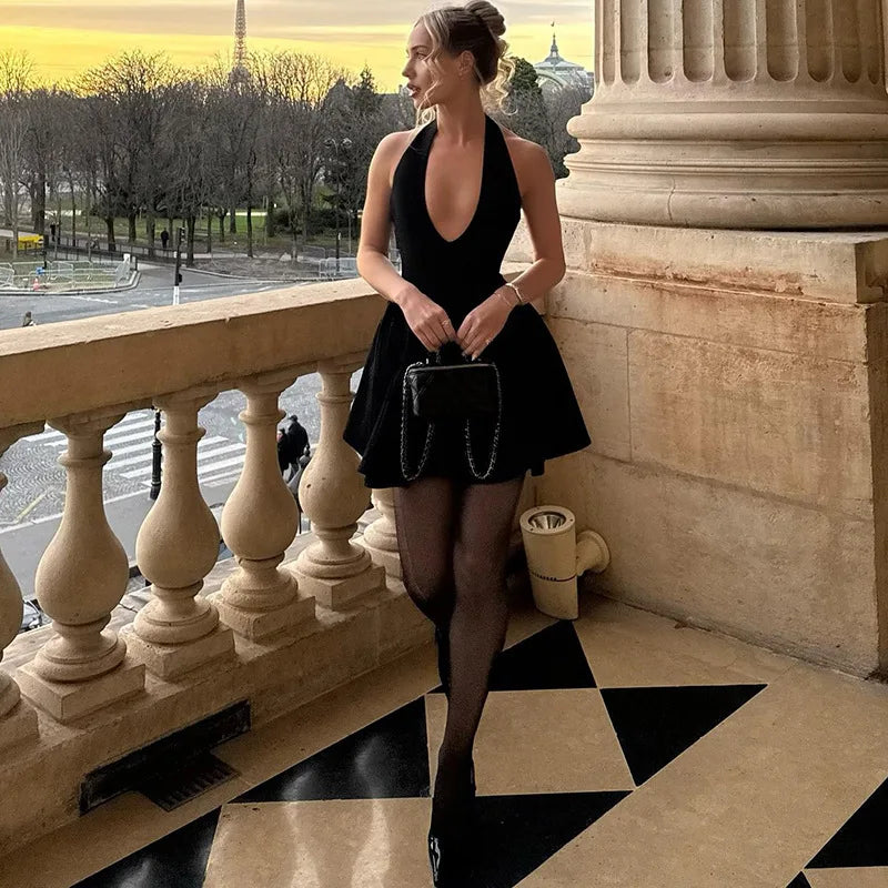 שמלת מיני בגזרת A צמודה לצוואר צווארון V - Marlowe