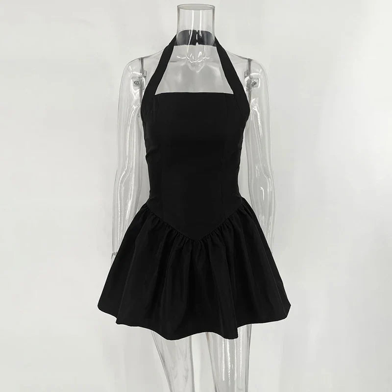 שמלת מיני בגזרת A סגירה בצוואר - סהר