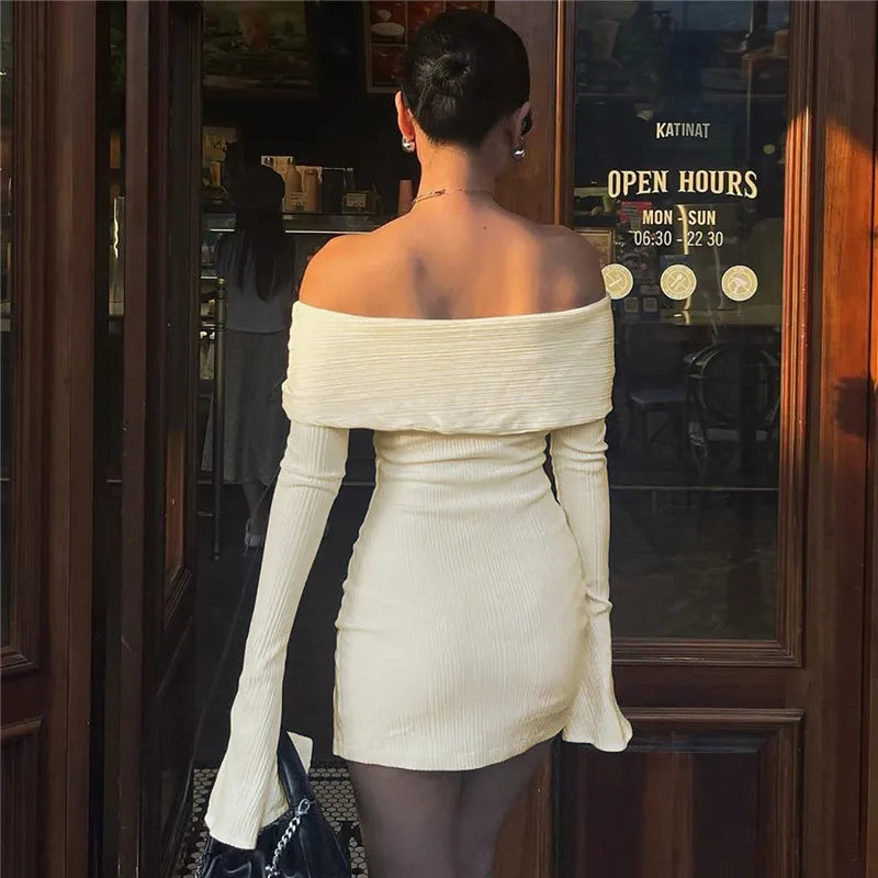 שמלת מיני סרוגה כתפיים חשופות בעיטור סרטי פפיון - יאנגה