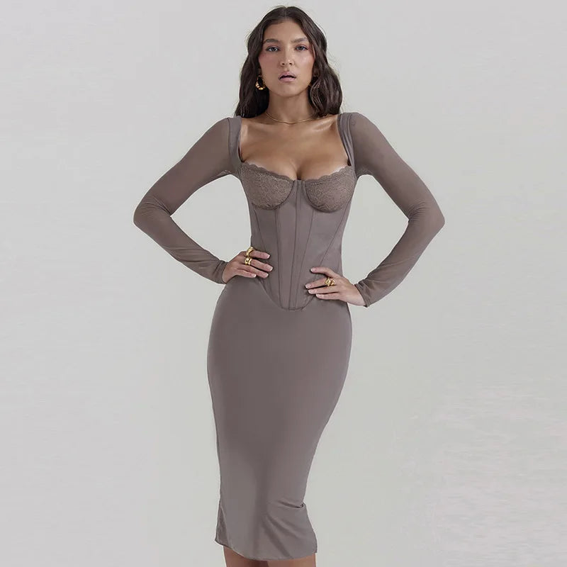 שמלת מידי בעיצוב מחוך בד מחטב בעיטור תחרה - קורי