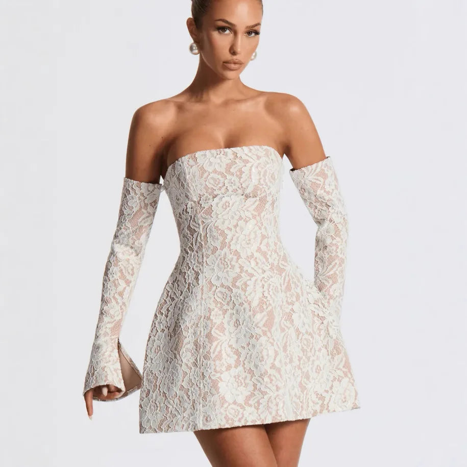 שמלת מיני תחרה בגזרת A בעיטור שרוולים תואמים - אן