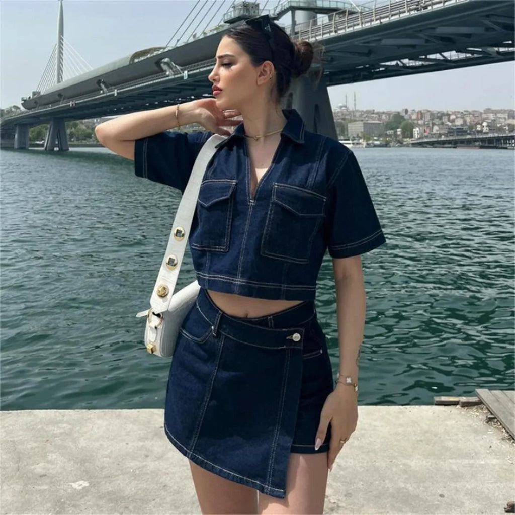 חליפת דנים שני חלקים מכנס חצאית מיני וחולצה בעיטור כיסים - ג'ול