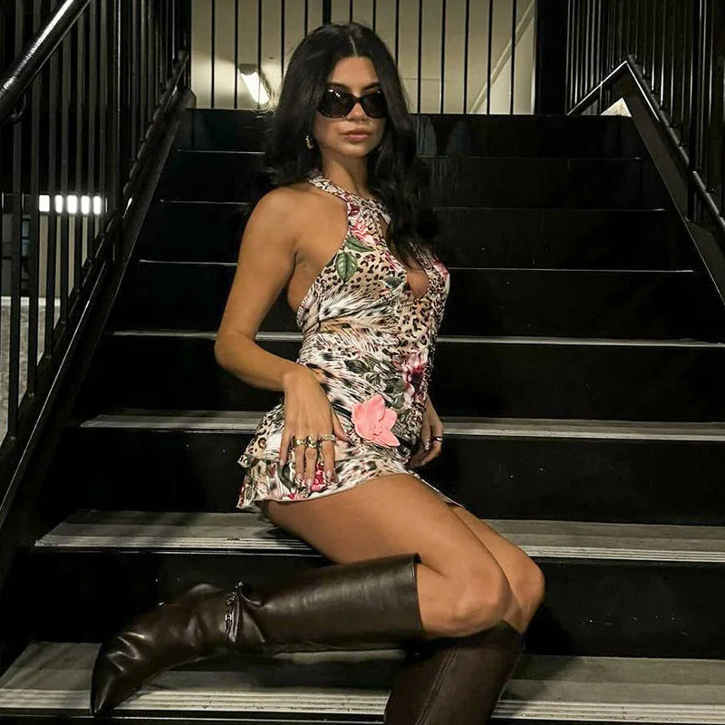 שמלת מיני קולר בהדפס מנומר בעיטור פרחים גב פתוח - צ'ילי