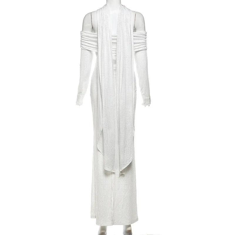 שמלת מקסי כתפיים חשופות בעיטור זרקונים מנצנצים וצעיף תואם - סנדרה