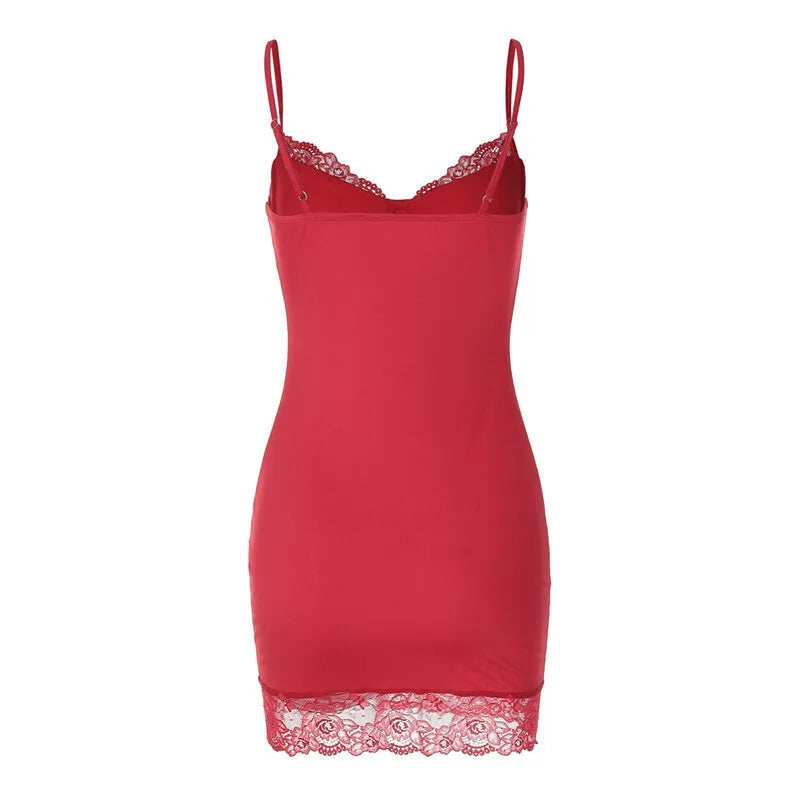 שמלת מיני צמודה בעיטור תחרה - אליס