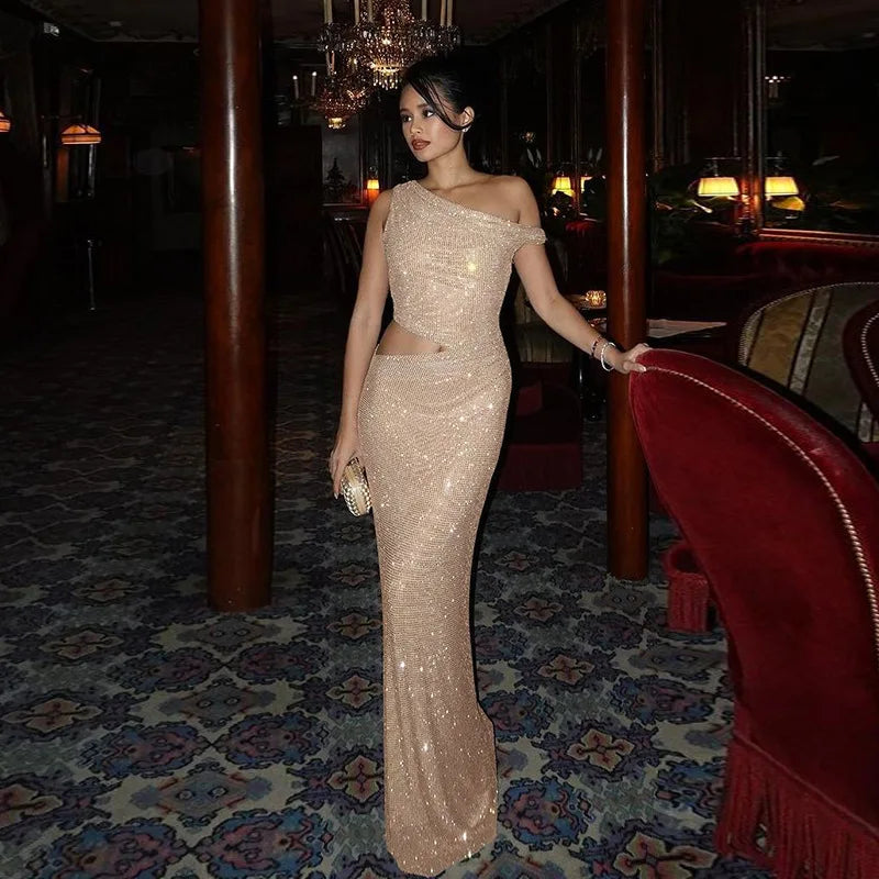 שמלת מקסי בעיטור זרקונים מנצנצים בעיצוב פתח ושסע  - אורינה