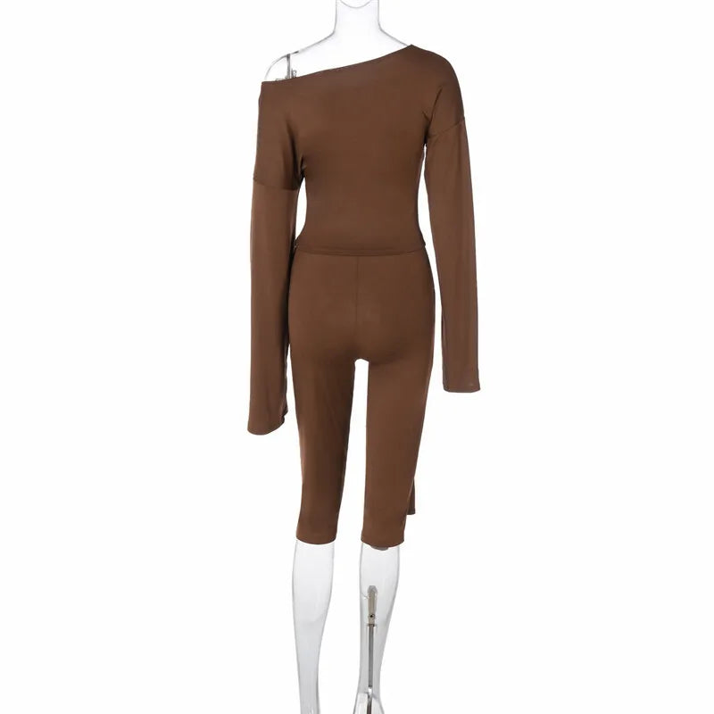 חליפת שני חלקים טייץ שלושת רבעי בעיצוב קשירה וחולצת שרוולי פעמון - קנדי