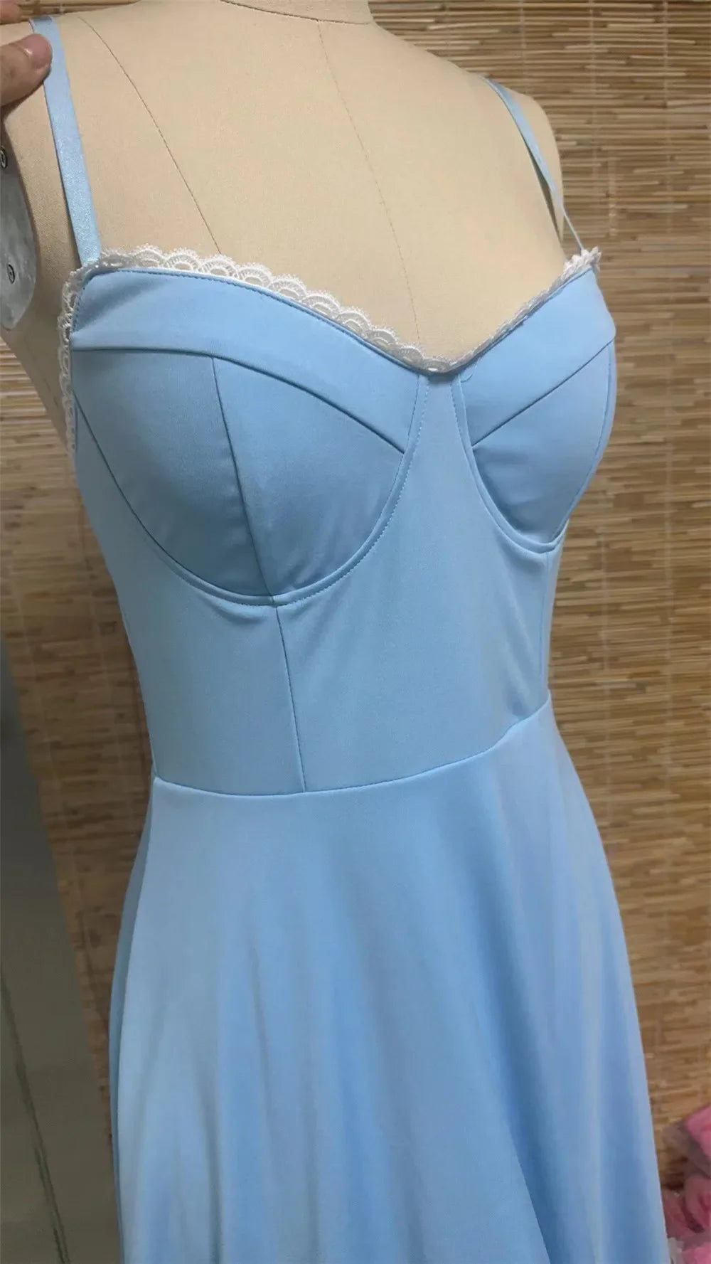 שמלת מידי סאטן - אדלה