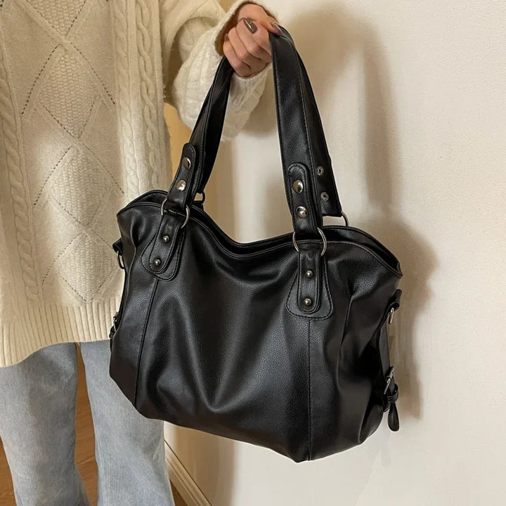 Retro design faux leather bag