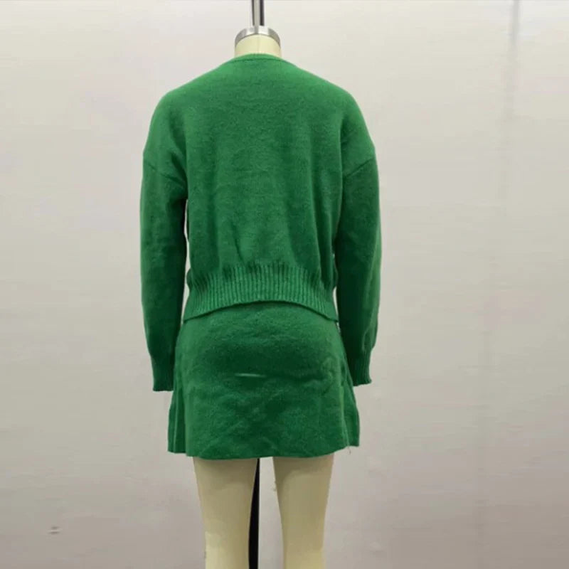 סט שני חלקים סרוג חולצת אובר סייז וחצאית מיני - יעלה