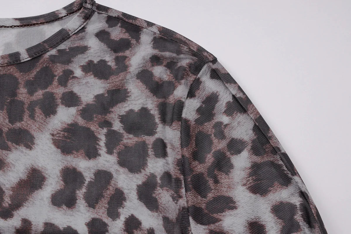 שמלת מיני שיפון מנומרת בעיצוב תחתית אטומה - LEO