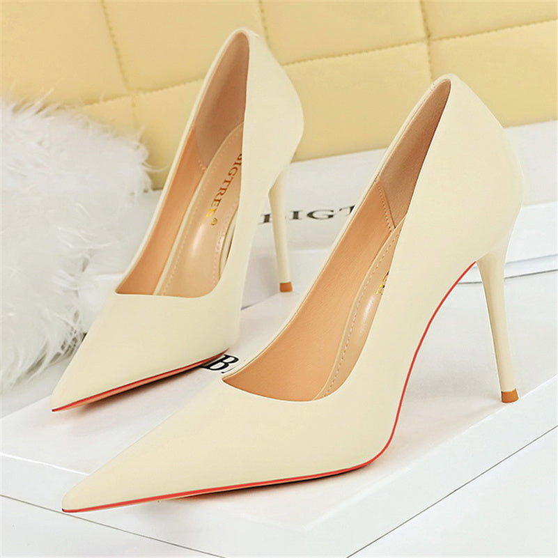 נעלי עקב שפיץ סאטן - מריסה