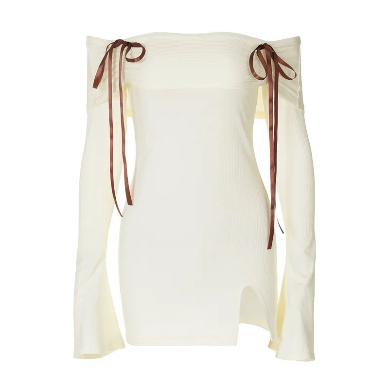 שמלת מיני סרוגה כתפיים חשופות בעיטור סרטי פפיון - יאנגה