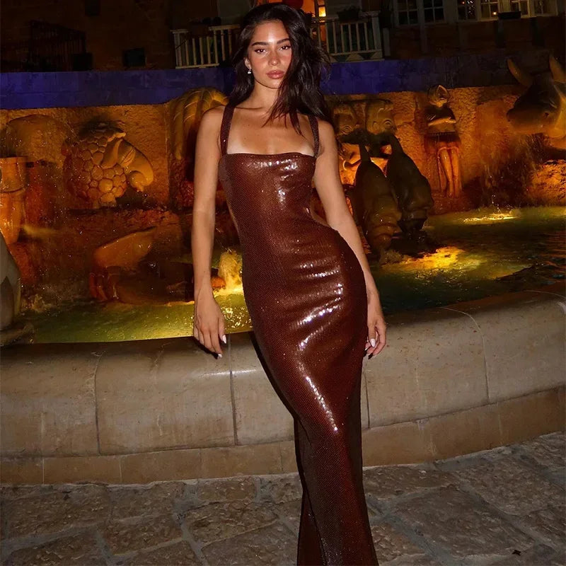 שמלת מקסי פייטים בעיצוב גב ומותן פתוח - Catalina