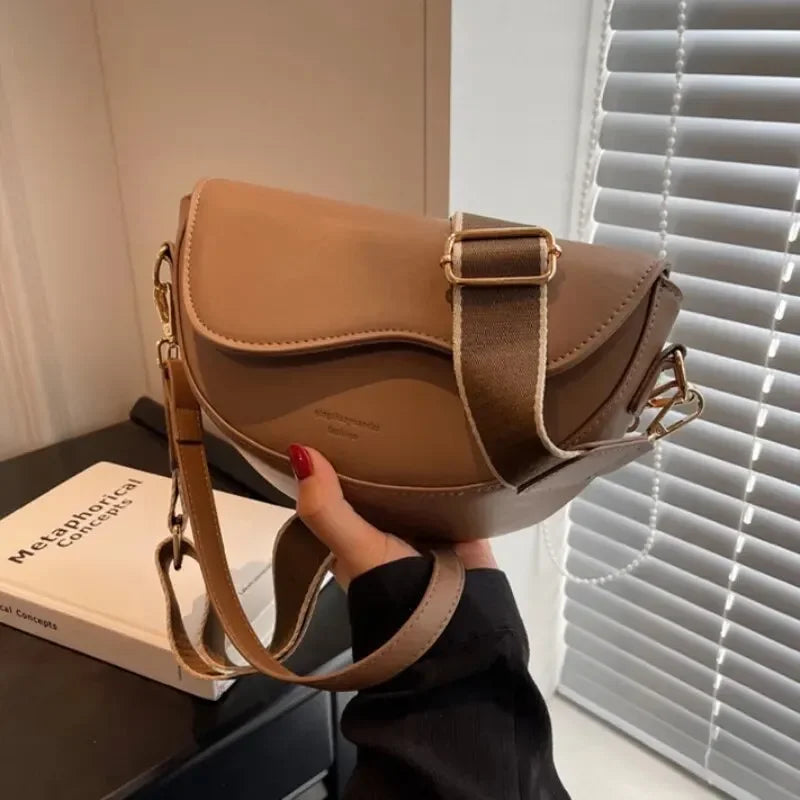 Faux leather bag with thick strap
