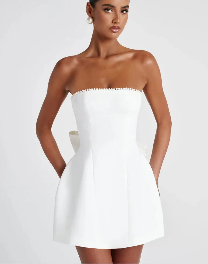 שמלת מיני סטרפלס בעיטור פפיון ופנינים - מארין