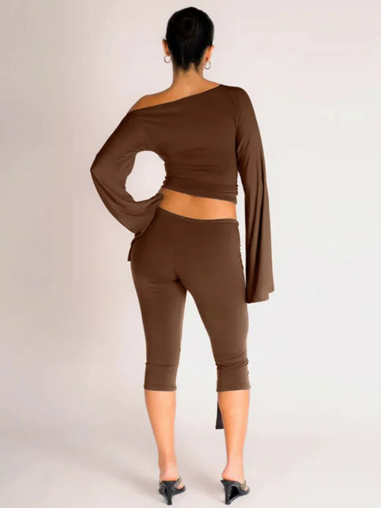 חליפת שני חלקים טייץ שלושת רבעי בעיצוב קשירה וחולצת שרוולי פעמון - קנדי