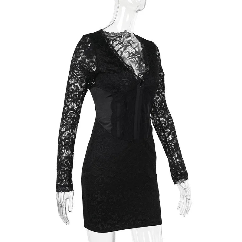 שמלת מיני תחרה צמודה בעיטור סאטן סגירת סיכות - אוליב