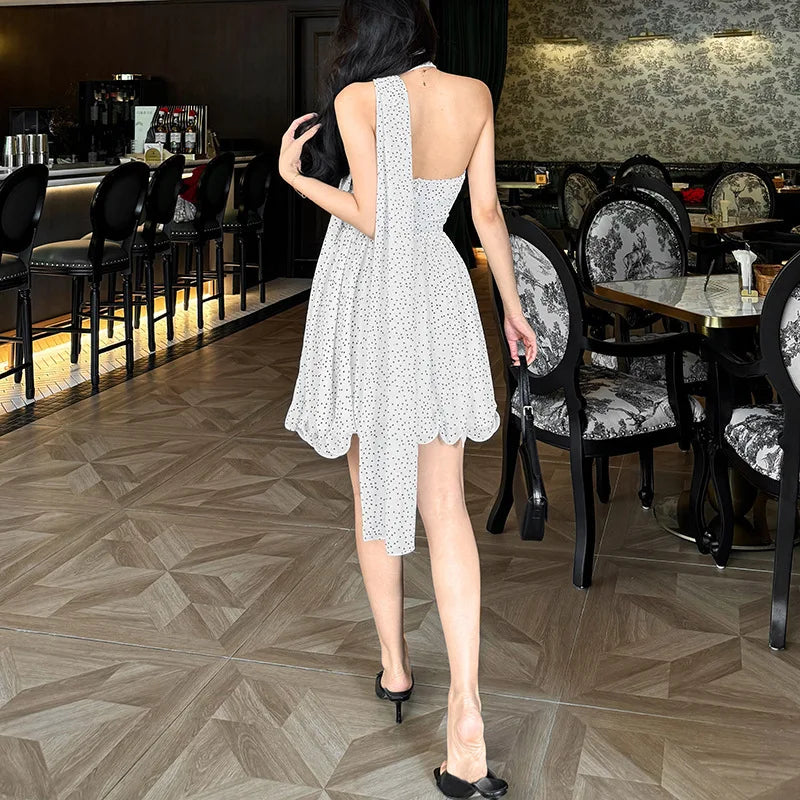 שמלת מיני סטרפלס מלמלה בעיצוב מחוך בעיטור נקודות וצעיף תואם - מיליה