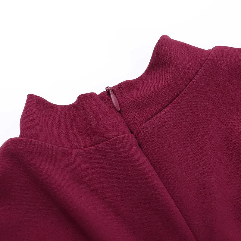 שמלת מיני בגזרה מחויטת בעיטור כיסים - אנטוניה