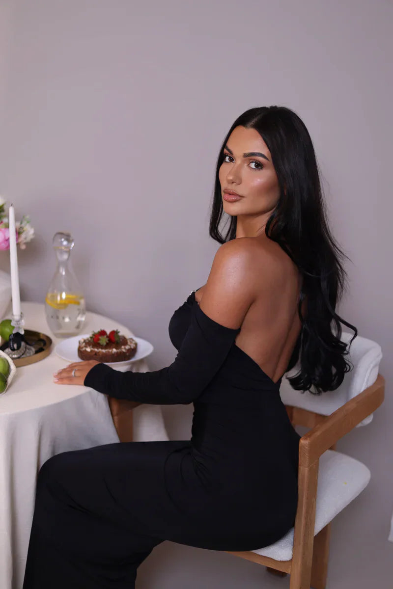 שמלת מקסי כיווצים בעיצוב כתף חשופה בעיטור אבזמי זרקונים - ELLA