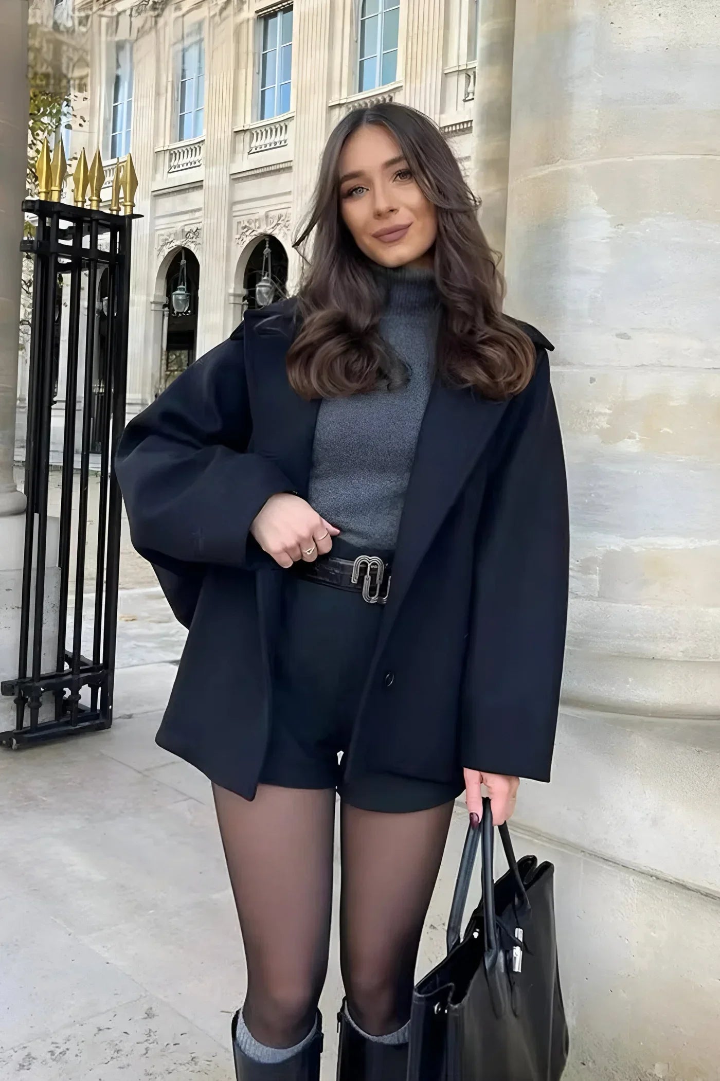 מעיל צמר אוברסייז בעיצוב סגירת כפתורים אסימטרית צווארון פולו - הולנדיה