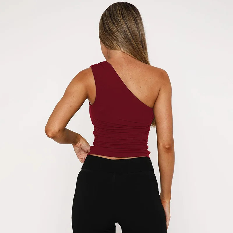 טופ גופיה כתפיה אחת בעיטור אבזם חרוזים - קני