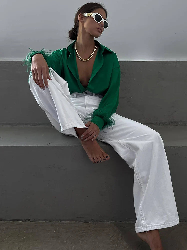 חולצת סאטן בקישוט נוצות - מל