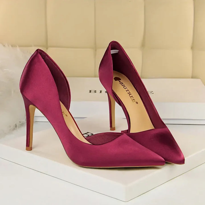 נעלי עקב משי סאטן שפיץ בעיצוב צד פתוח - רויה