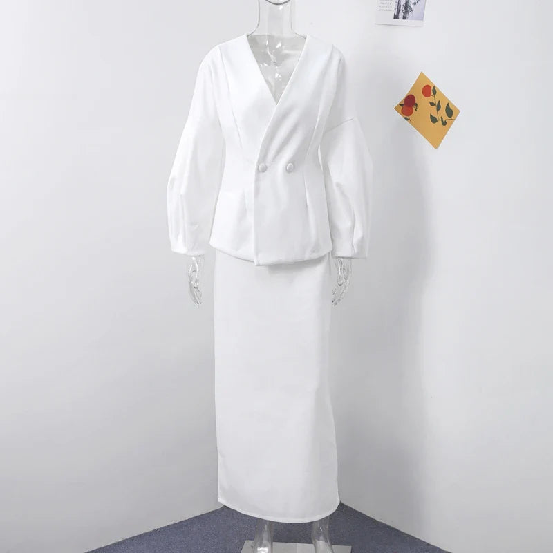 סט שני חלקים צמרי בעיצוב מלכותי חצאית מידי ובלייזר - Reina