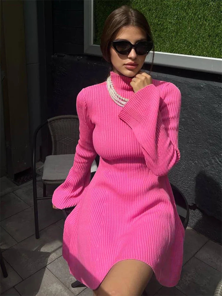 שמלת מיני סרוגה צווארון גולף - יאנה