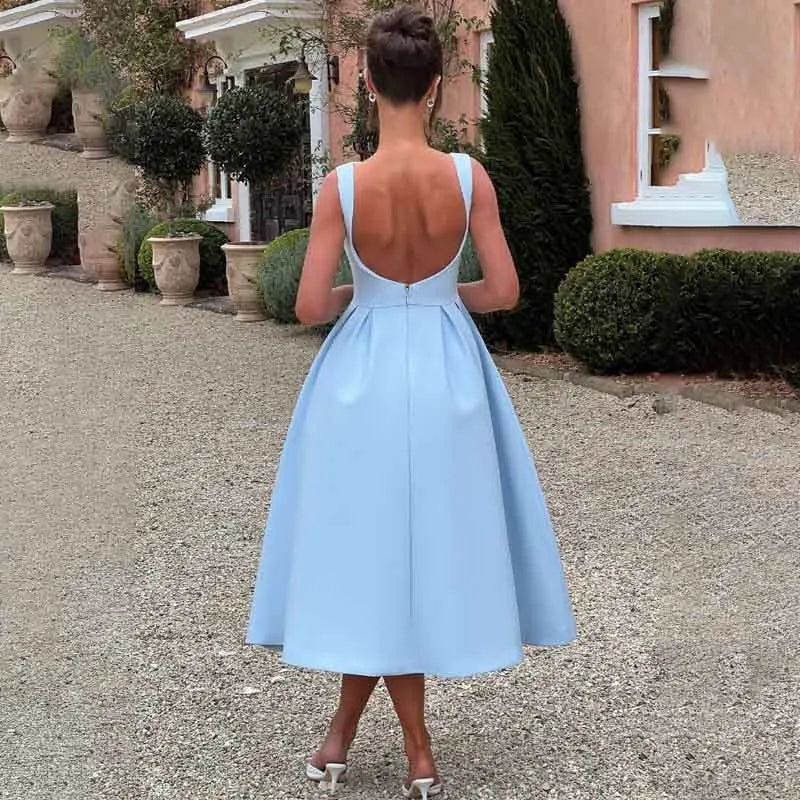 שמלת מידי קלאסית בגזרת A גב פתוח - אלאיה