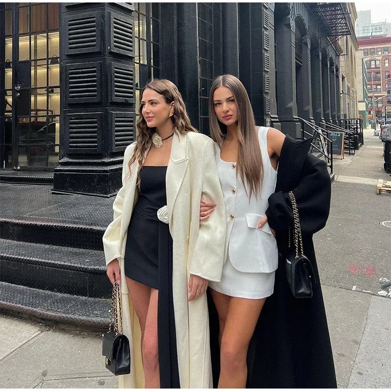 סט שני חלקים אלגנטי חצאית מיני ווסט כפתורים - ולנטינה