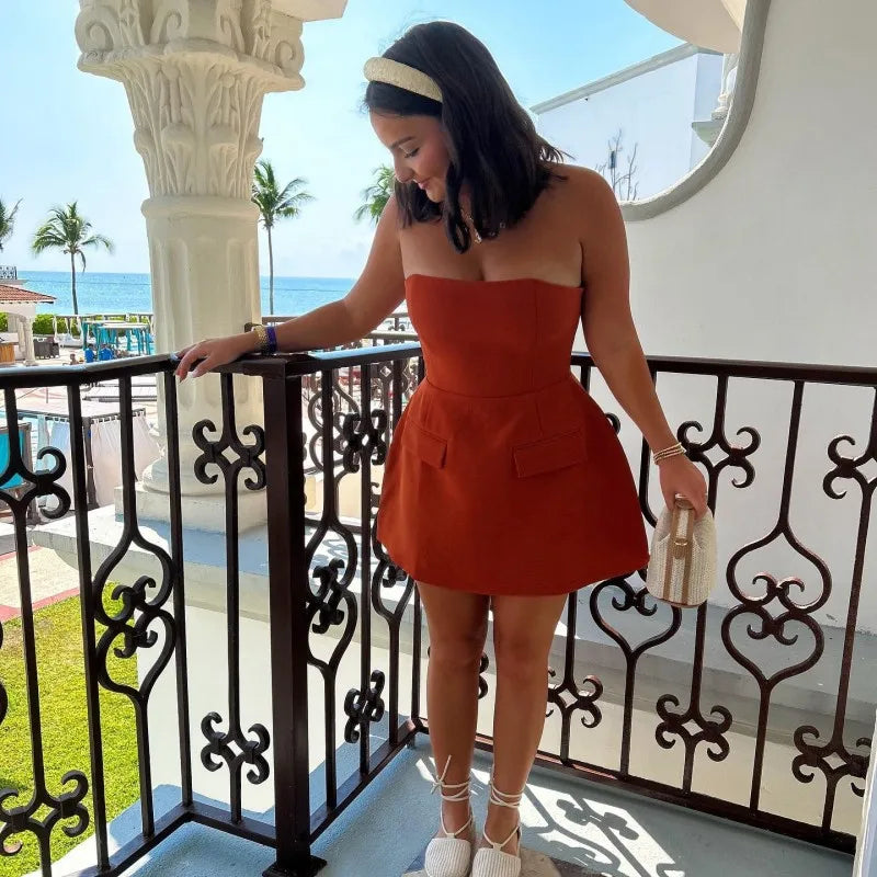 שמלת מיני סטרפלס בגזרת A בעיטור דמויי כיסים - אנחלס