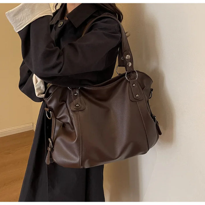 Retro design faux leather bag