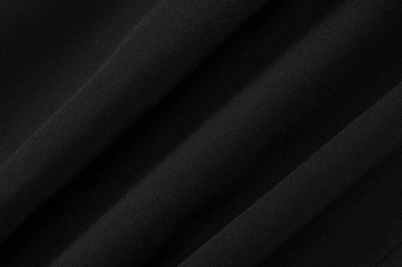 שמלת מיני בגזרת A בעיטור כיסים ומחשוף עמוק - ניני