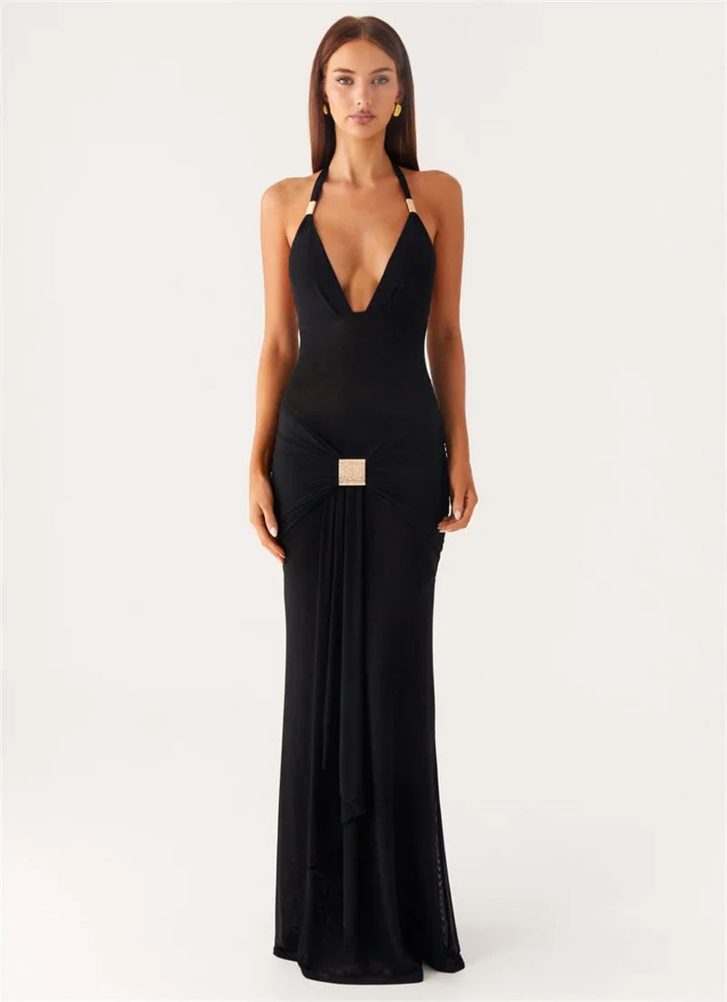 Maxi dress with a buckle design and open back - Tzahala