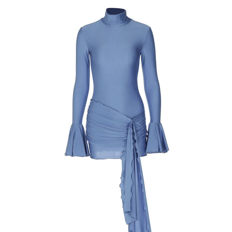 שמלת מיני צווארון גולף שרוולי פעמון בעיטור שובל - ג'נה