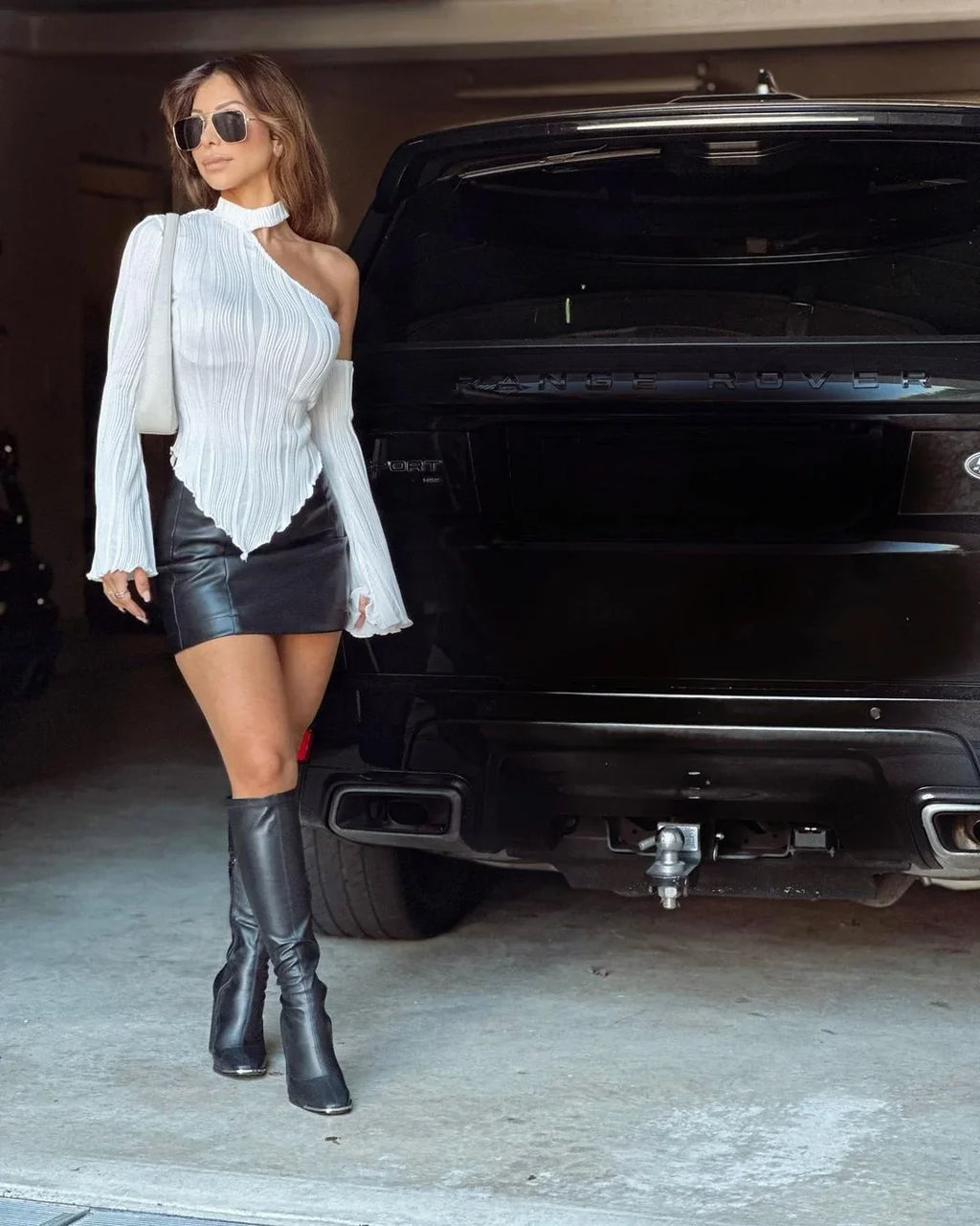 חולצת קרפ צווארון קולר כתף חשופה - מינה